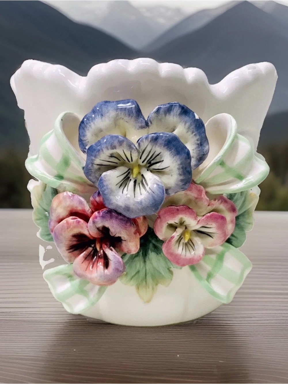 Kaldum & Bogle Vintage Ceramic Hand Painted 3D Pansy Ribbon Scalloped Planter